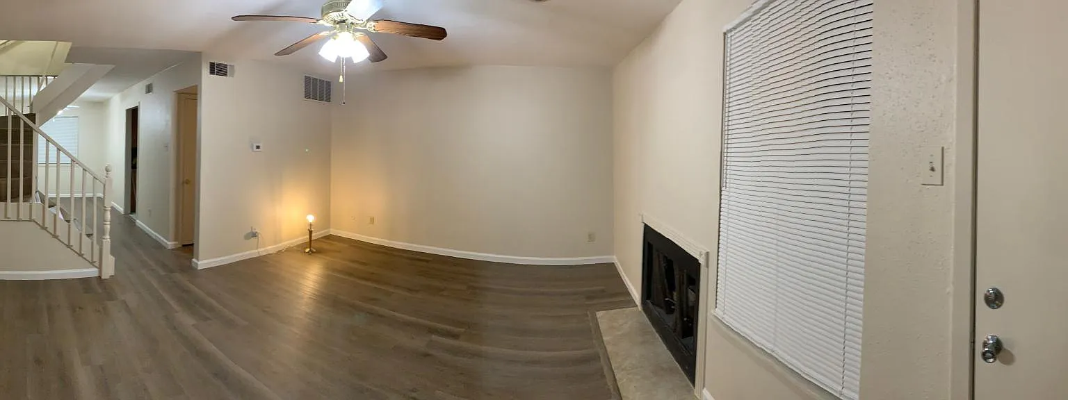2 bed, 2.5 bath, 979 sqft, $1,275 — Photo 3