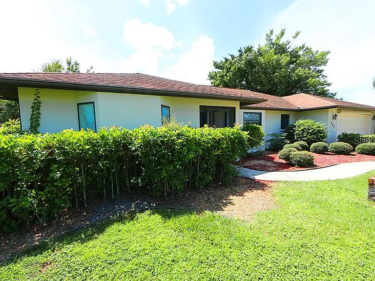 147 Hourglass Dr — Photo 1