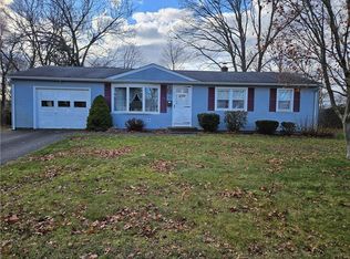 156 Weeden Dr, Warwick, RI 02818