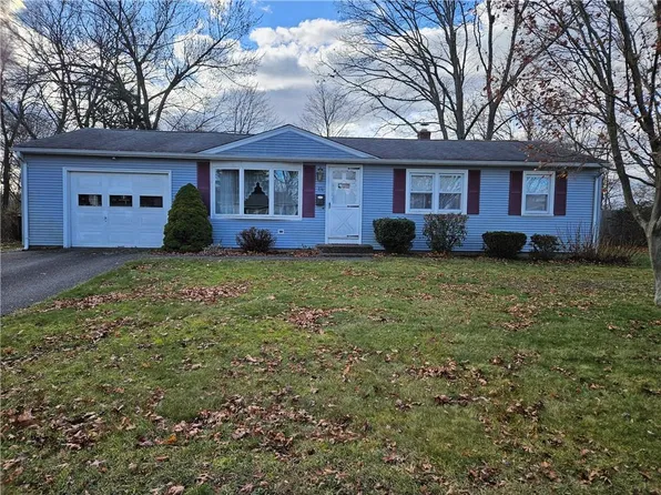 156 Weeden Dr, Warwick, RI 02818