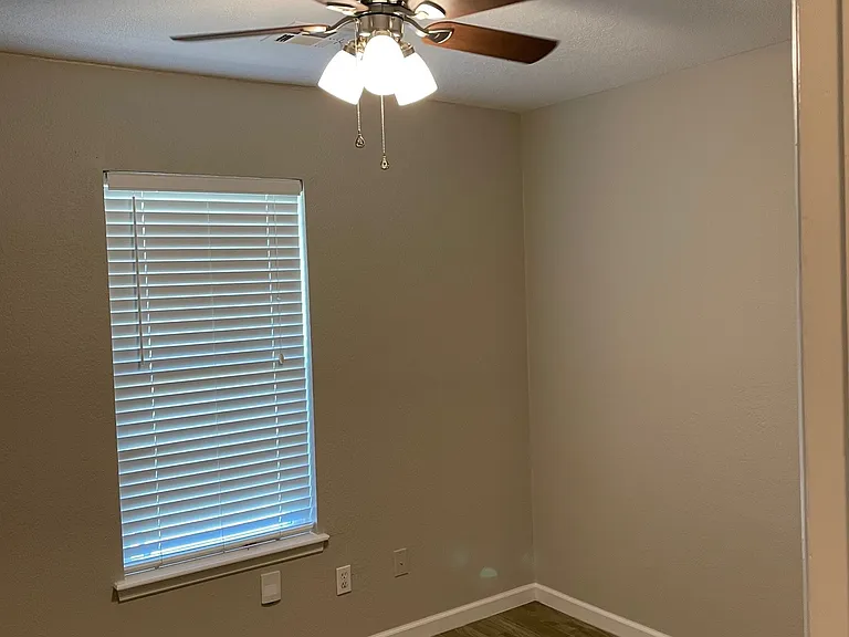 11364 Walters Ave — Photo 18