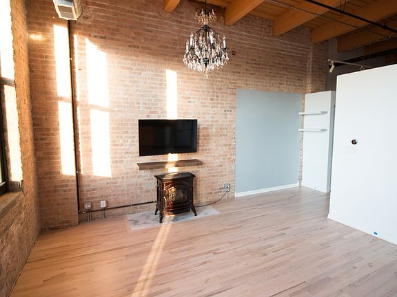 2nd image of 215 N Aberdeen St APT 508B