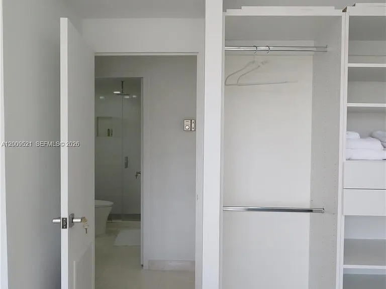 1408 Brickell Bay Dr #1002 — Photo 11