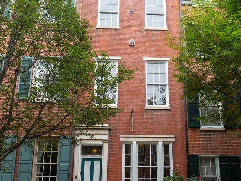 927 Clinton St #2F — Photo 17