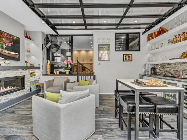 207 Huntington Street image 22 of 43