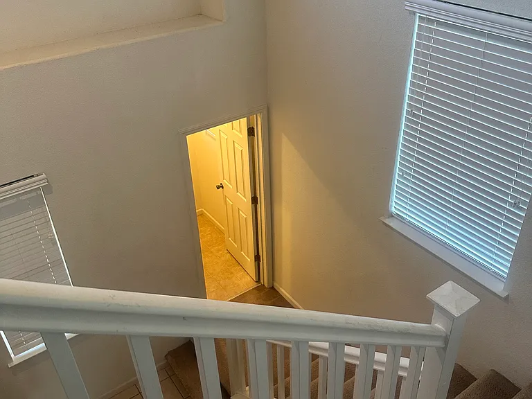 1635 Courtyard Dr — Photo 20