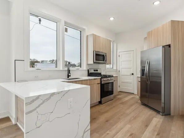137 E Cumberland St, Philadelphia, PA
