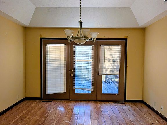 4th image of 758 Moundview Ave