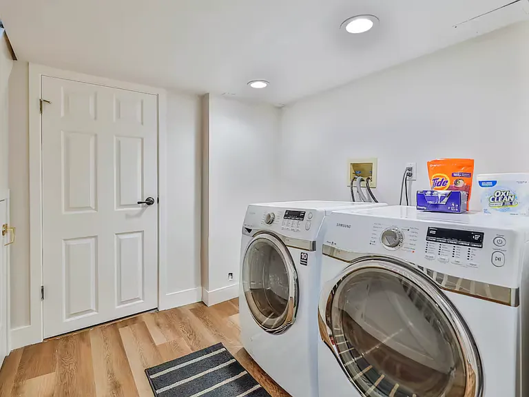 420 E 3rd Ave — Photo 15
