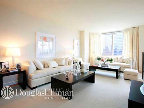 4th image of 10 Liberty St APT 43E