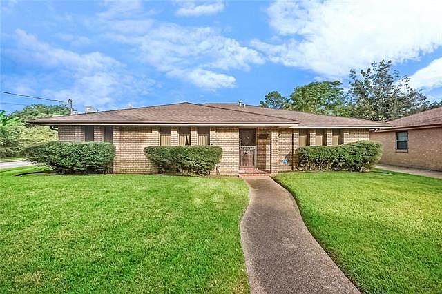 1st image of 3100 Aurora Dr