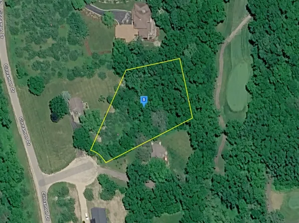 6 Knoll Ct, Galena, IL 61036