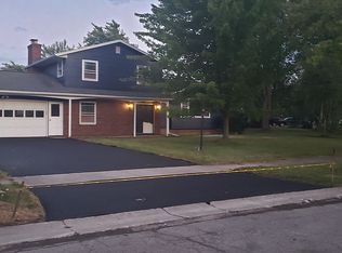 8 Monaco Dr, Rochester, NY 14624