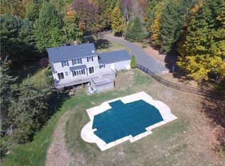 16 Carriage Ln, Roxbury, CT 06783