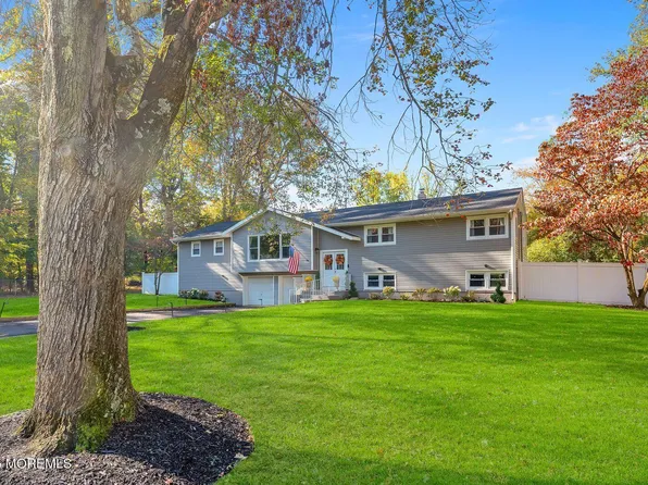 29 Baldwin Avenue, Morganville, NJ 07751