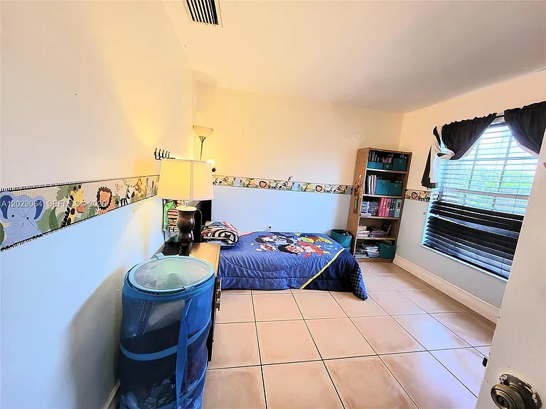 5267 NW 186th Ln — Photo 10