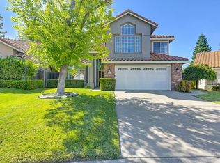 225 Lone Oak Dr, Vacaville, CA