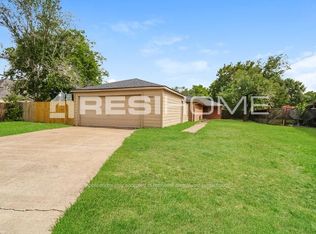 14003 Apple Dr, Sugar Land, TX 77498