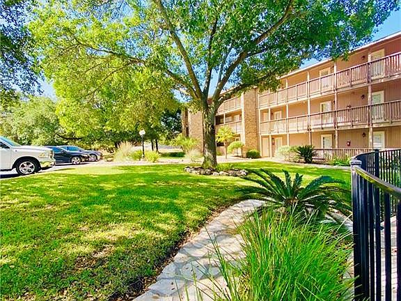 3rd image of 2 Cliffhouse Dr Unit 215