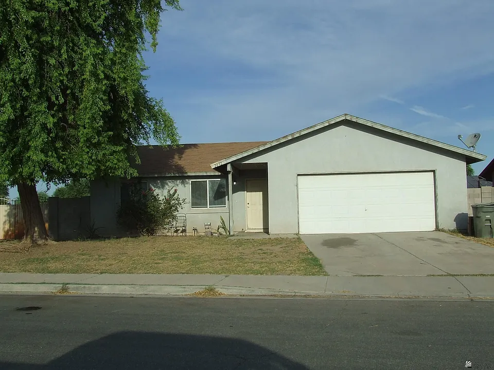 2892 S 27th Way