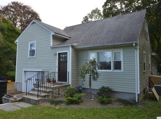 5 Benner Rd, Red Hook, NY 12571