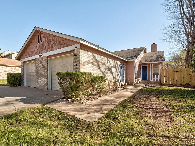 12207 Alderbrook Dr #A — Photo 2
