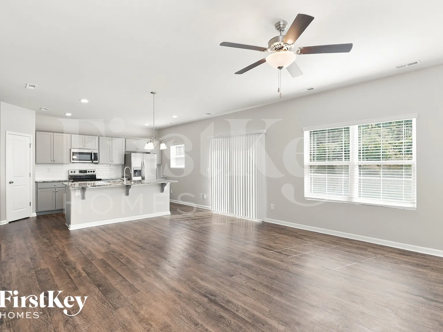 3 bed, 2.5 bath, 1841 sqft, $2,445 — Photo 4