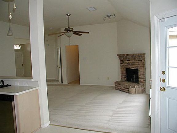 4th image of 5216 Kayanne Ln