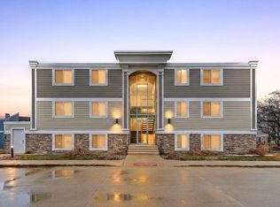 223 N Shore Dr APT 308, South Haven, MI
