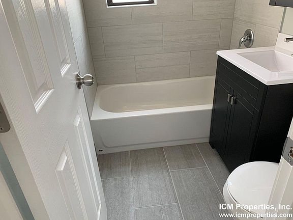 4th image of 3625 N Marshfield Ave #3