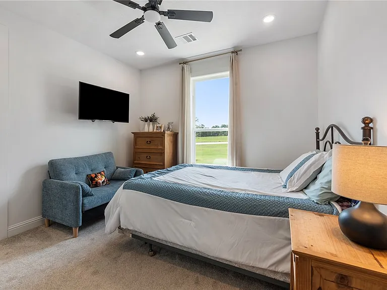 9974 Hidden Pond Dr — Photo 15