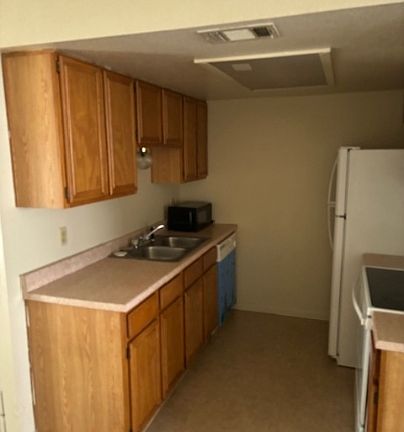 5th image of 1200 Monroe Loop
