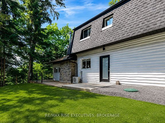 3rd image of 973 Foster Bay Ln