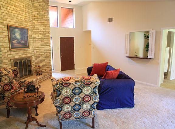 3rd image of 10123 Bettywood Ln