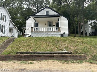 1624 Orchard St, Coshocton, OH, 43812