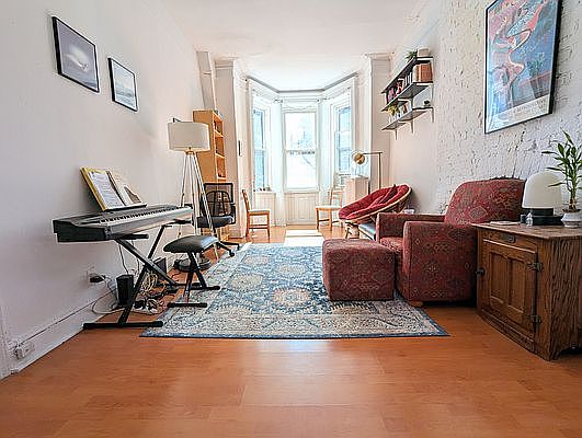 1st image of 253 W 76th St APT 9