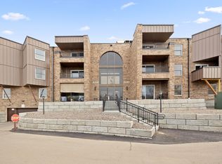 2250 Midland Grove Rd APT 307, Roseville, MN 55113