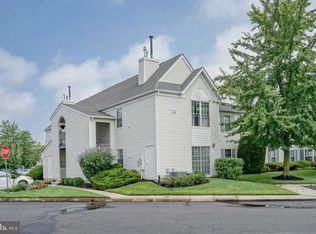 2401 Toddsbury Ct, Mount Laurel, NJ 08054