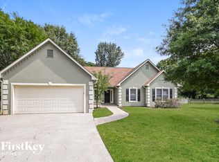 5802 Millers Pond Ln, Powder Springs, GA 30127