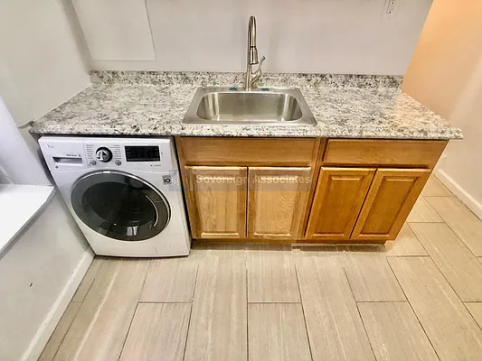 Rented by Sovereign Associates | media 8