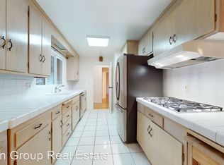 1040 Sanders Dr, Moraga, CA 94556