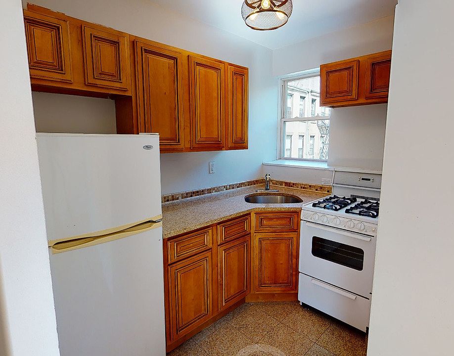 1st image of 217 6th Ave APT 3