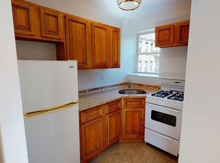 217 6th Ave APT 3, Brooklyn, NY 11215