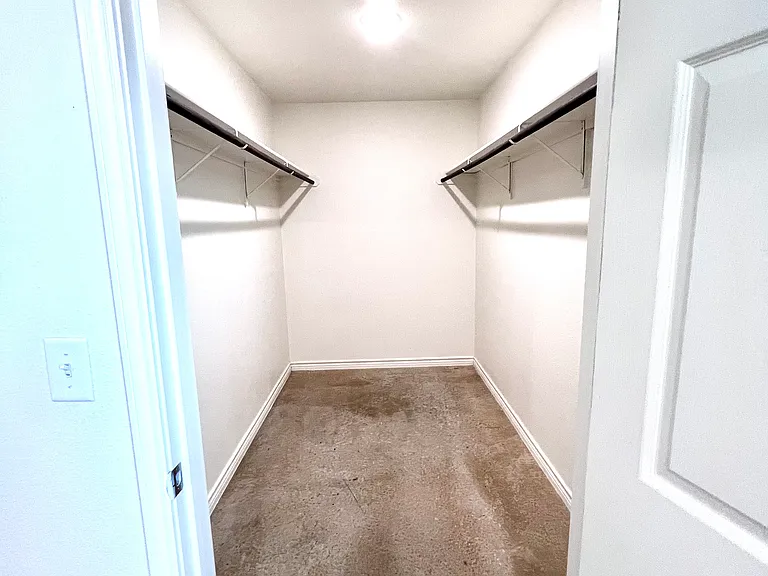 2313 Zanoletti Dr #B — Photo 25