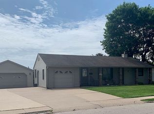 1920 Lincoln Ave, Dubuque, IA 52001