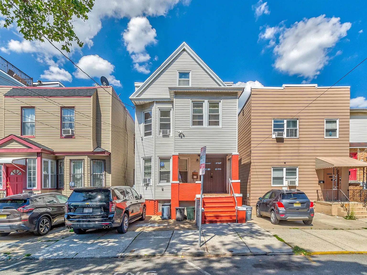 3 bed, 1.0 bath, $2,650 — Photo 3