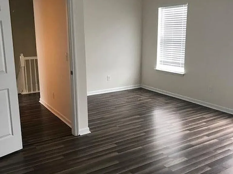 1432 Hilltop Dr — Photo 14