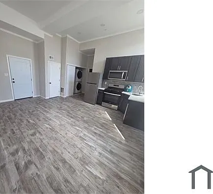 3016 E Thompson St — Photo 1