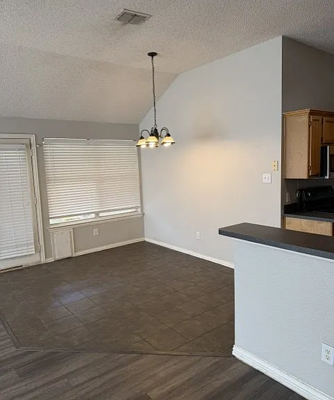 8806 Oakwood Ln — Photo 7