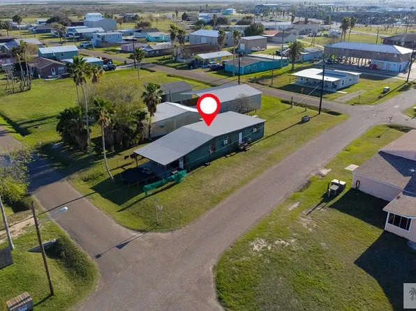 203 Beach Dr, Port Mansfield, TX 78598